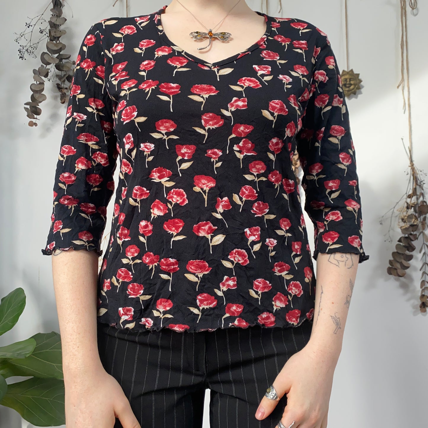 Floral mesh top - size M/L