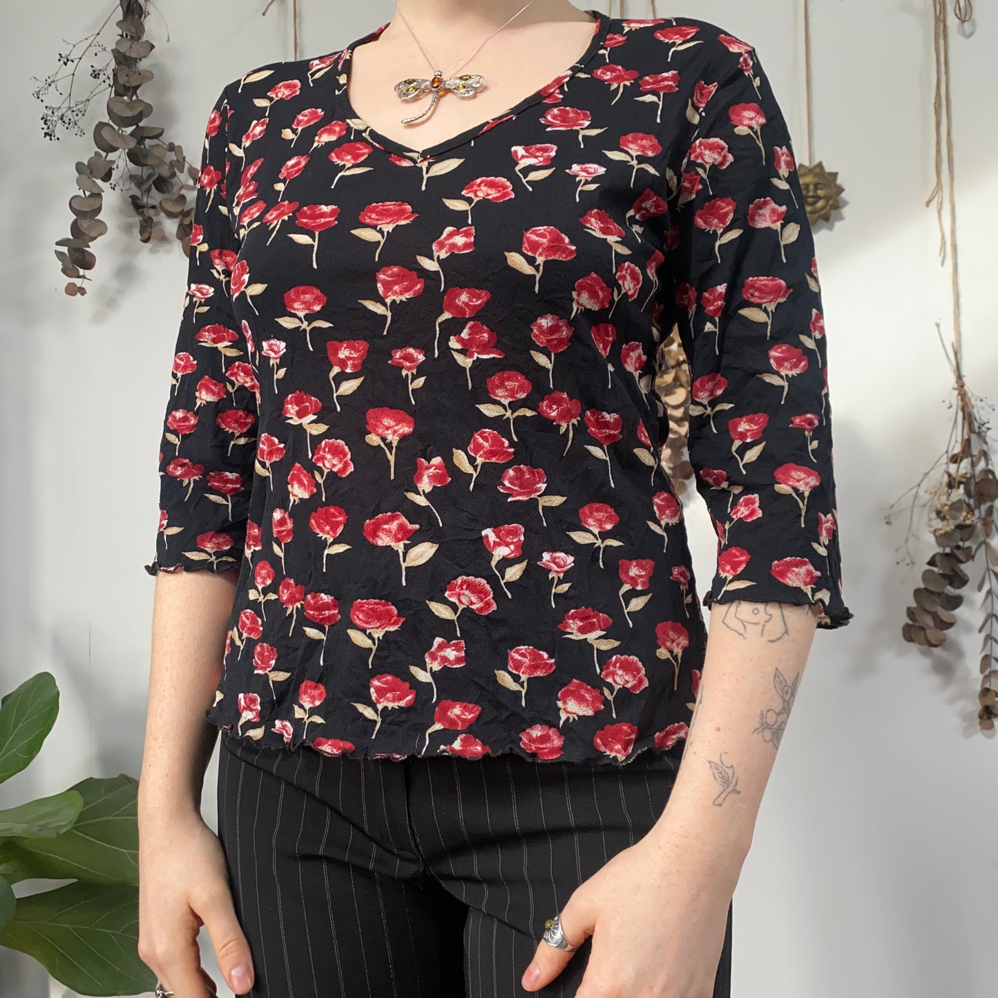 Floral mesh top - size M/L