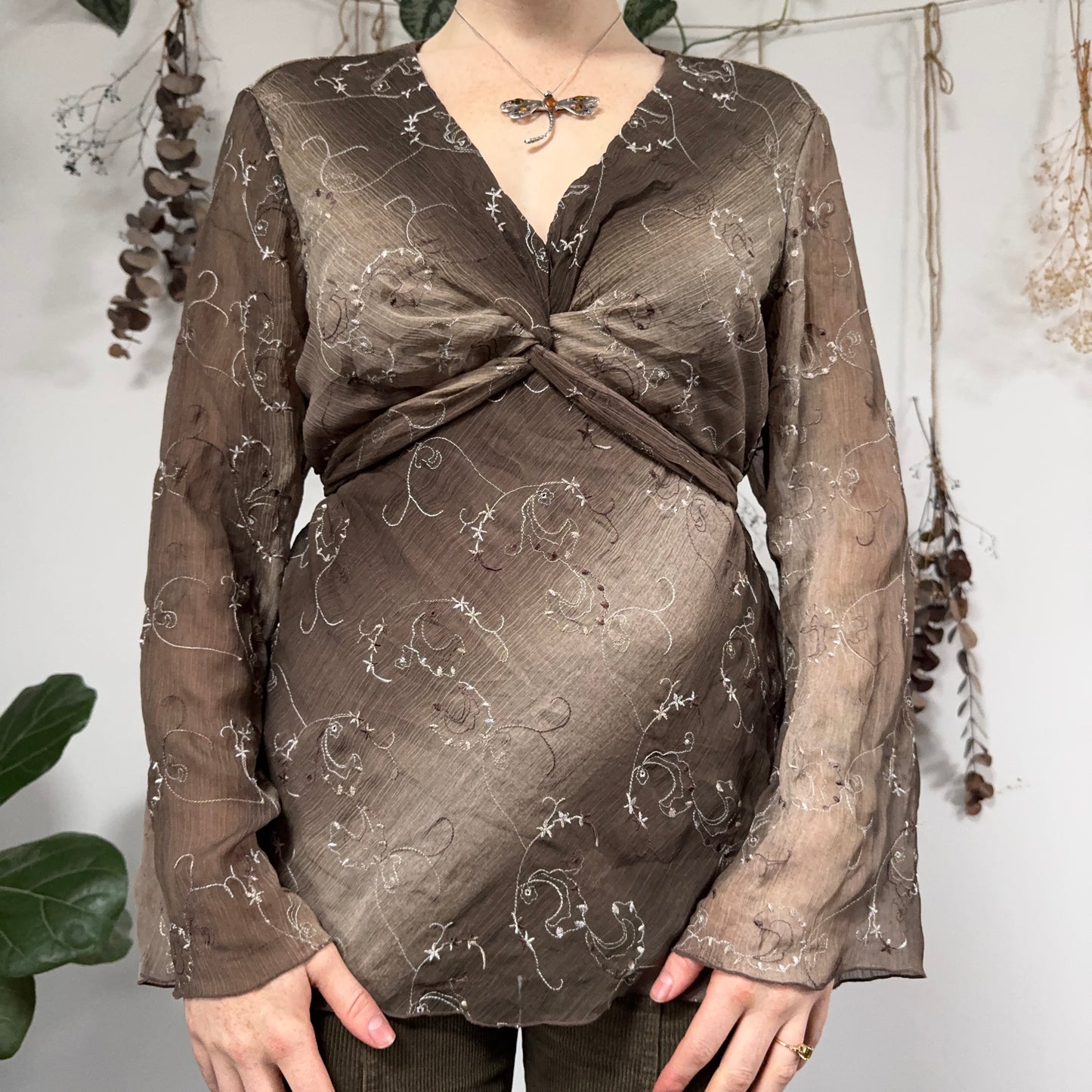 Embroidered top - size L