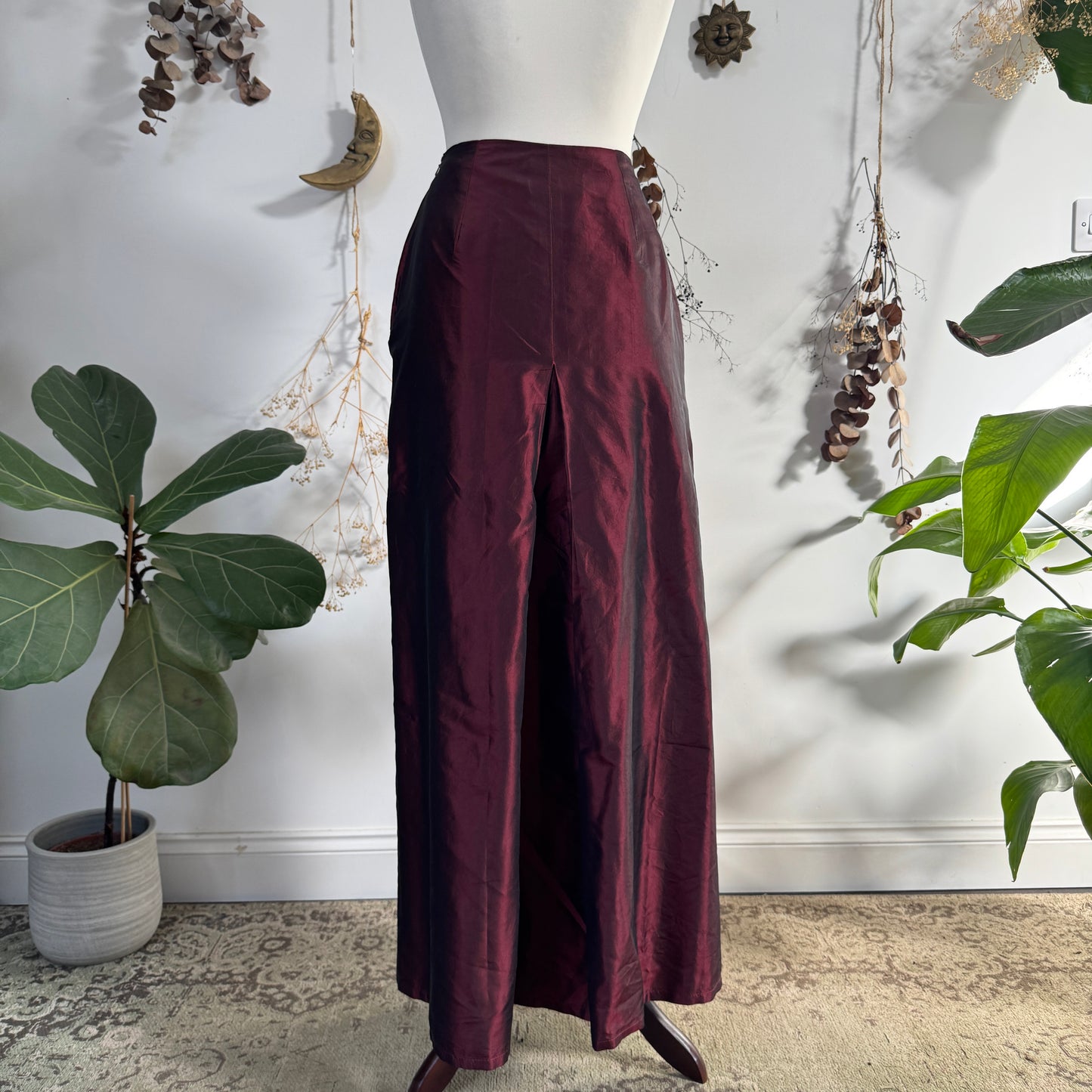 Red iridescent skirt - size S/M