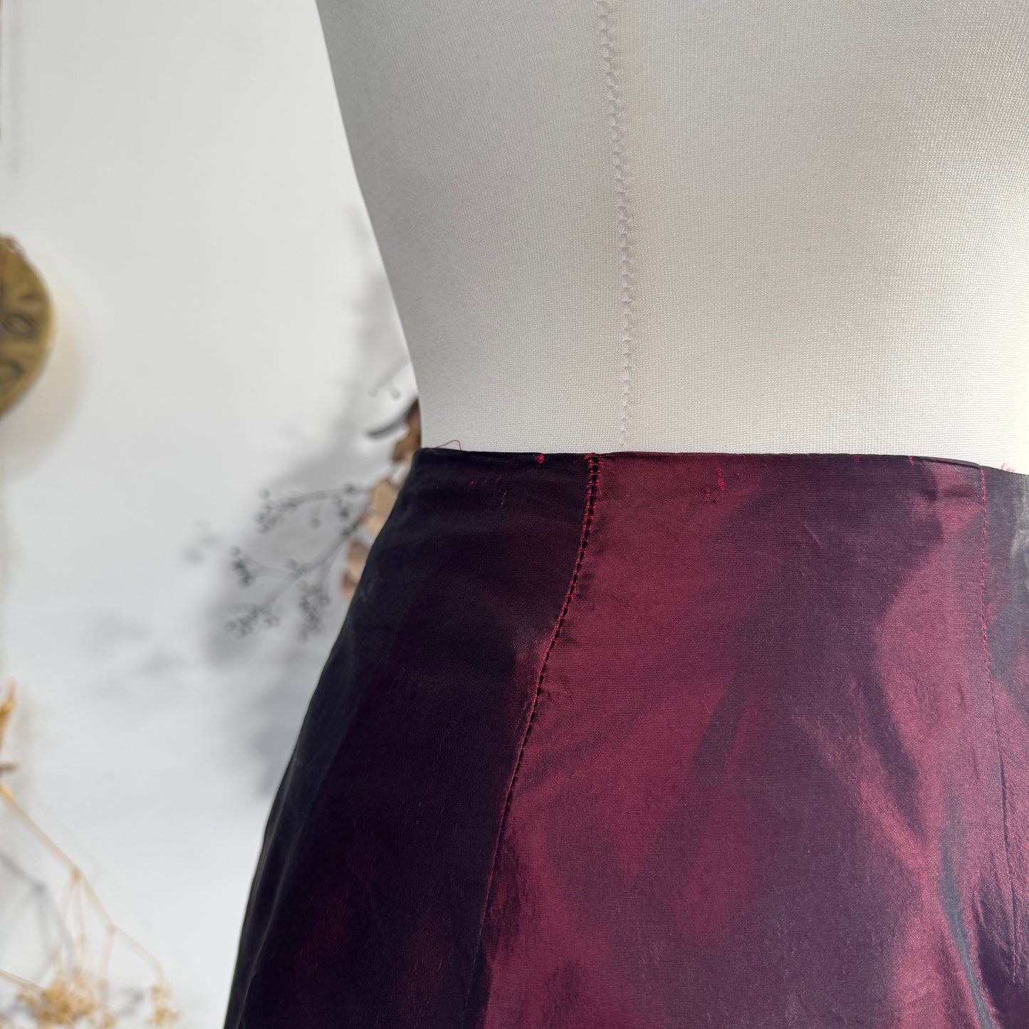 Red iridescent skirt - size S/M