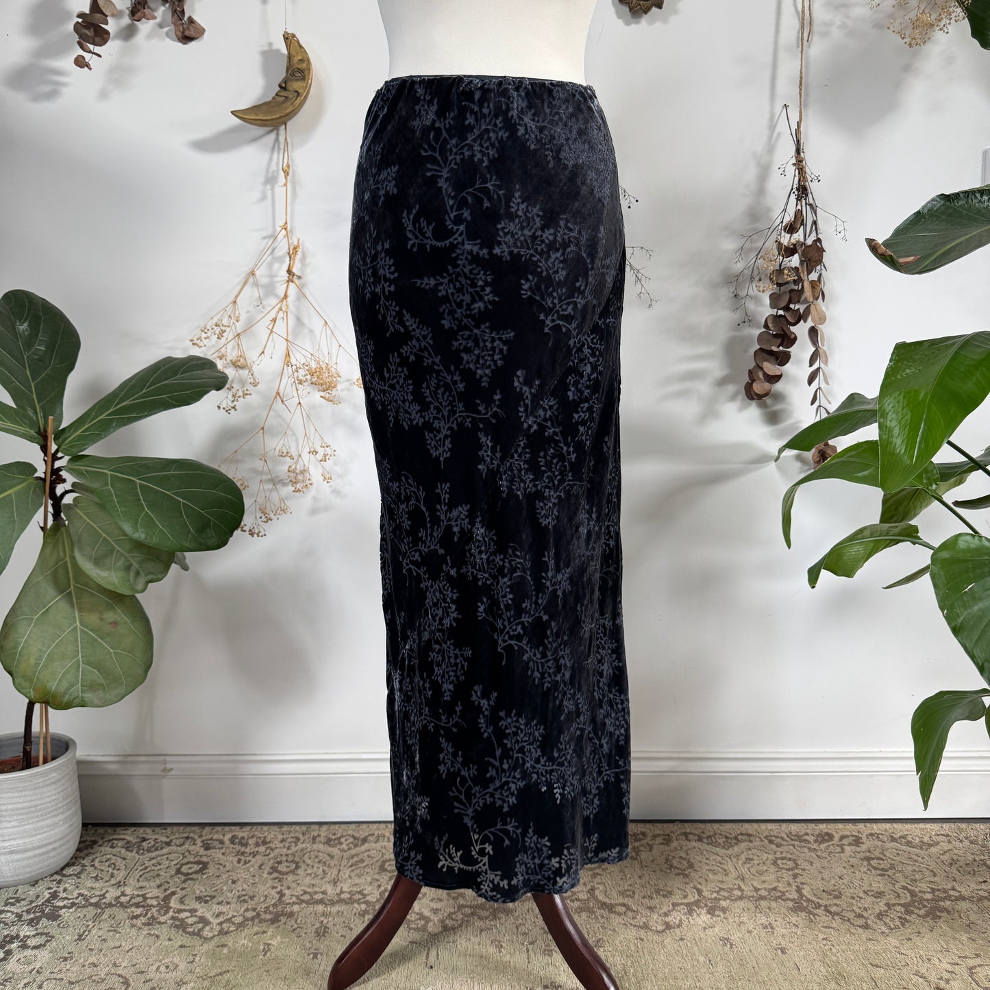 Floral velvet skirt - size M