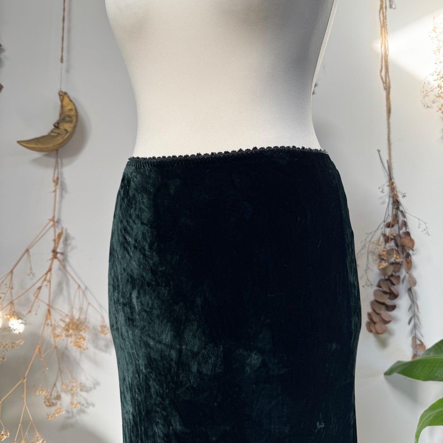 Green velvet skirt - size M