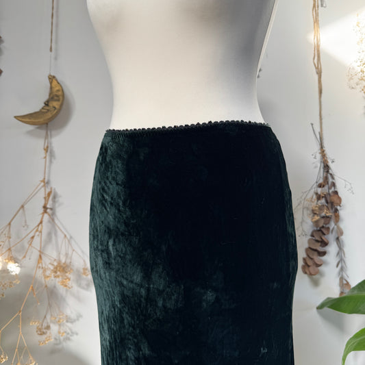 Green velvet skirt - size M