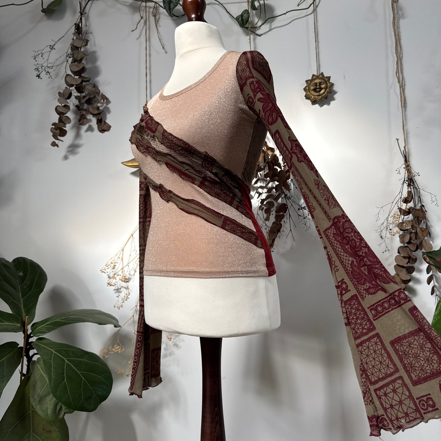 Save the Queen top - size M