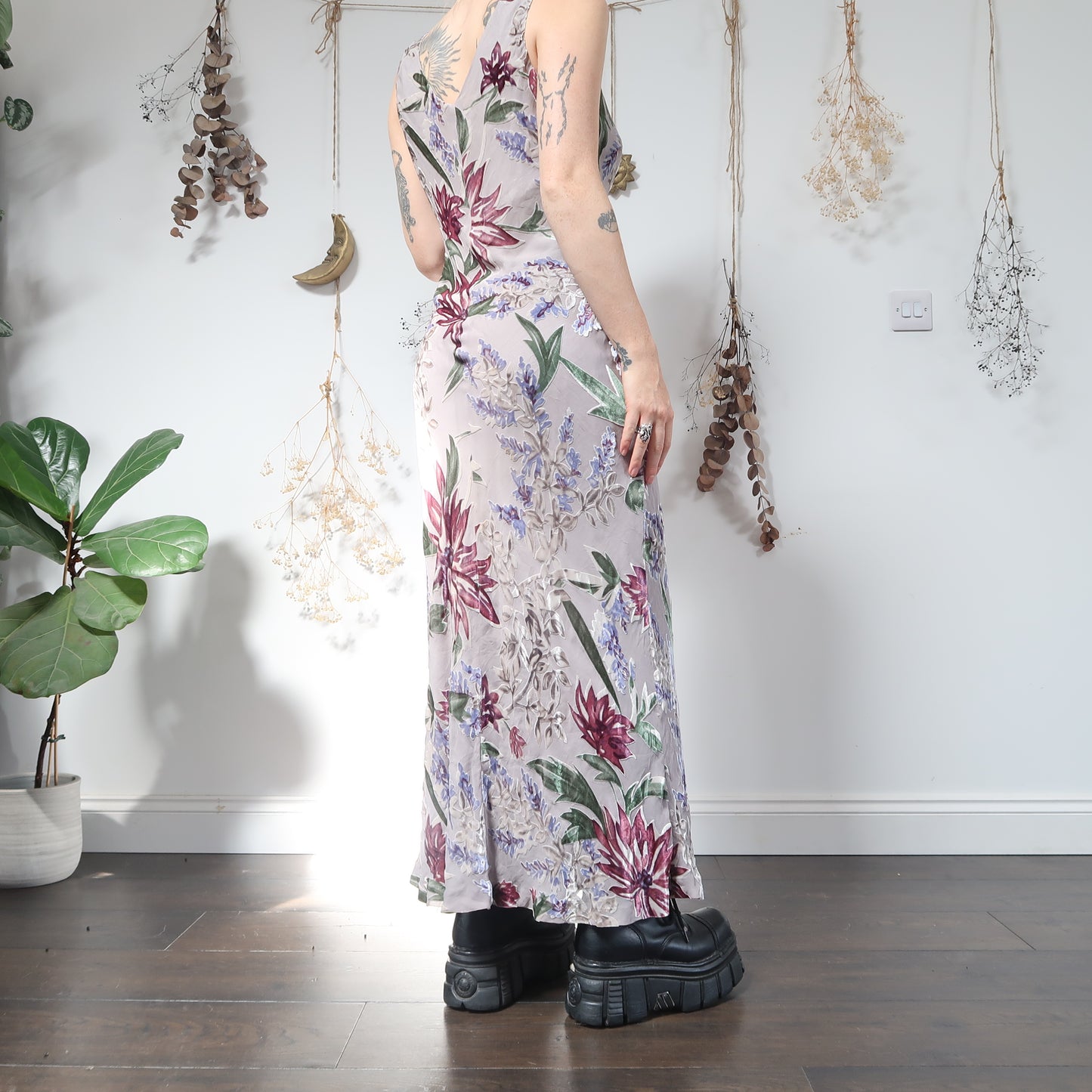 Velvet embossed dress - size M