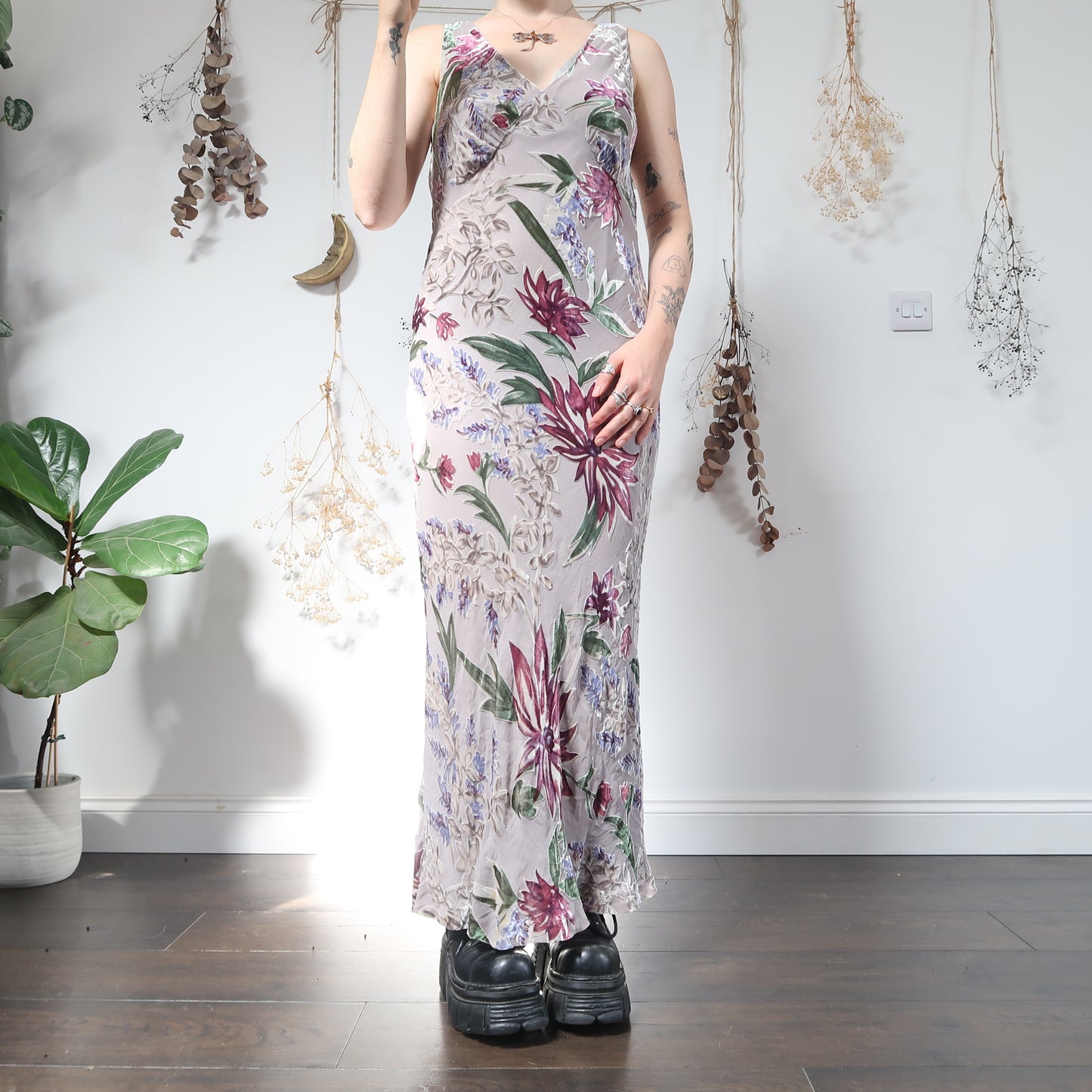 Velvet embossed dress - size M