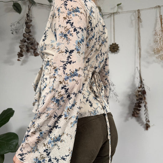 Floral mesh top - size M/L