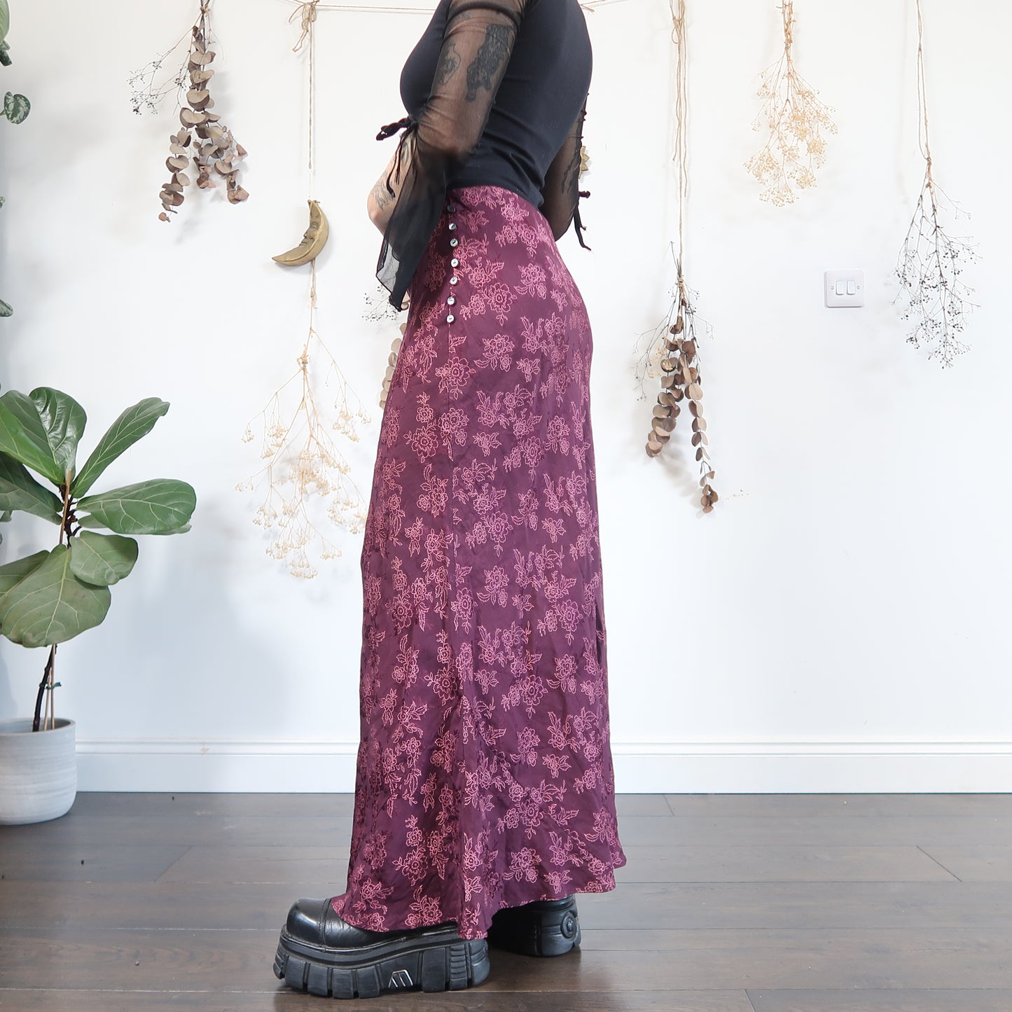 Purple floral skirt - size L