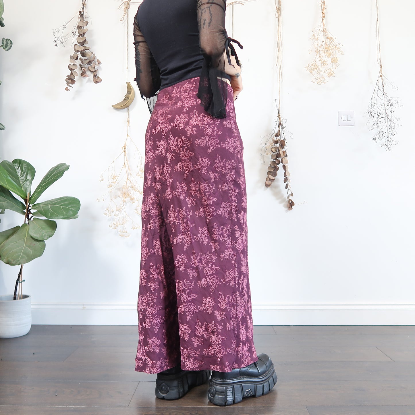 Purple floral skirt - size L