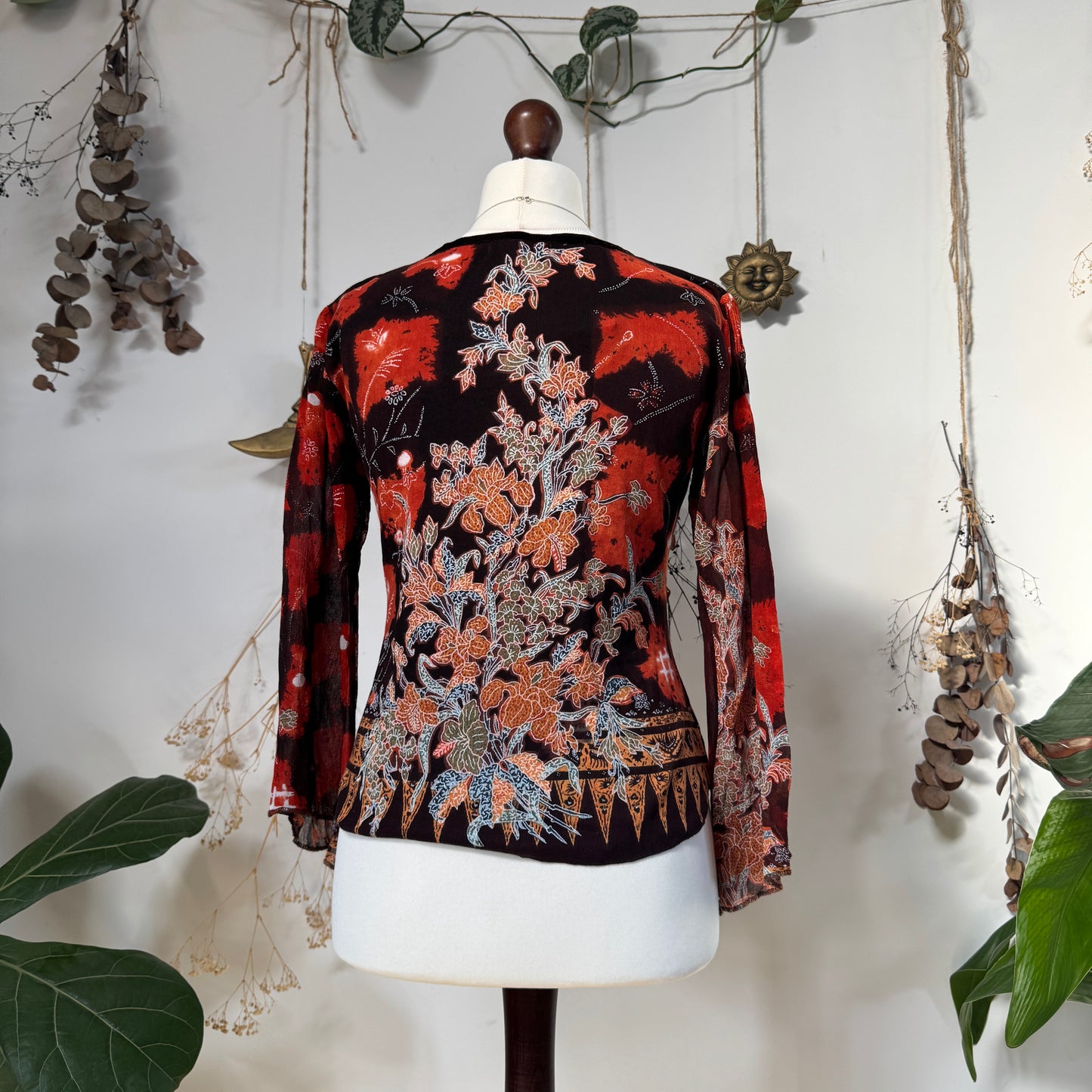 Floral top - size M/L