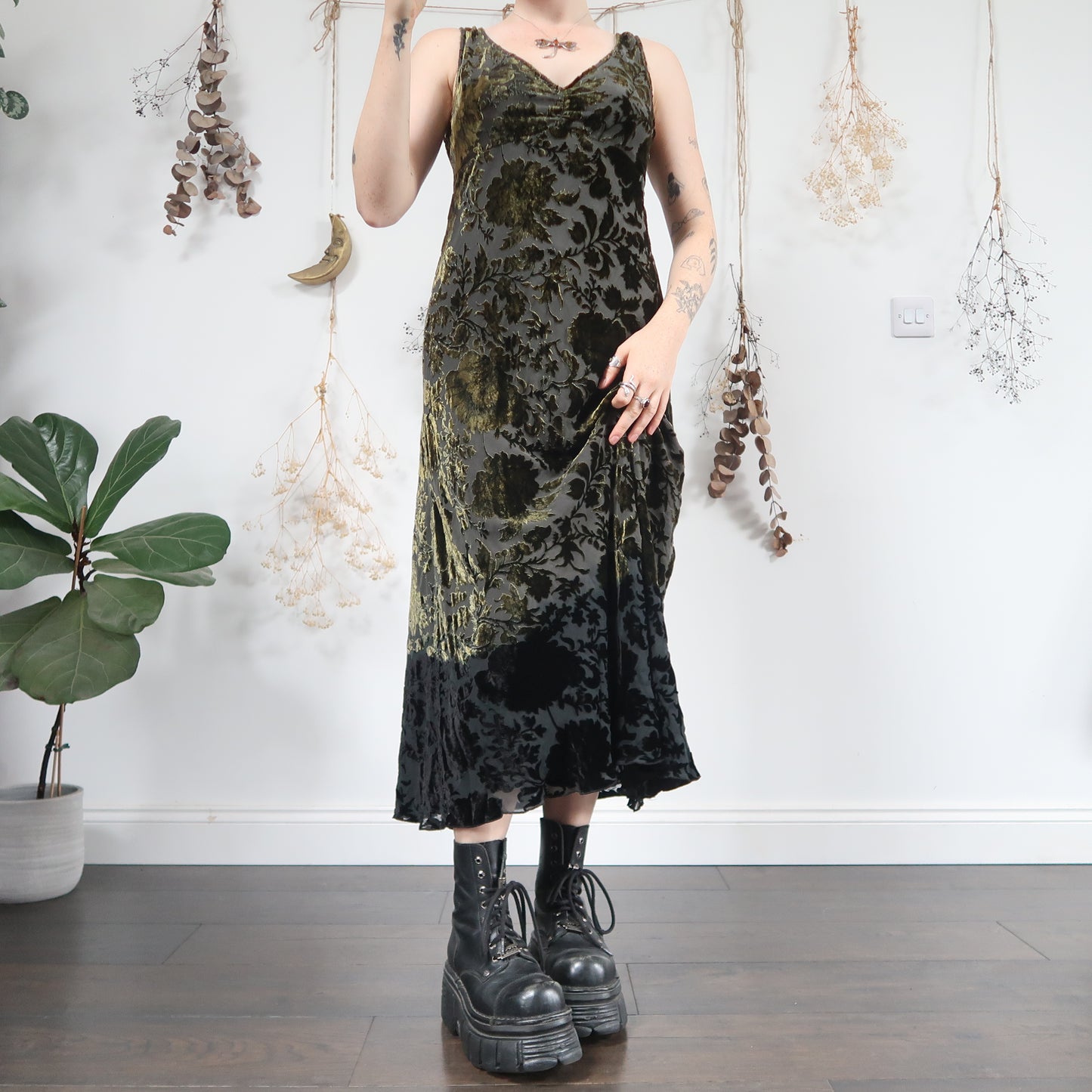Green velvet dress - size S/M
