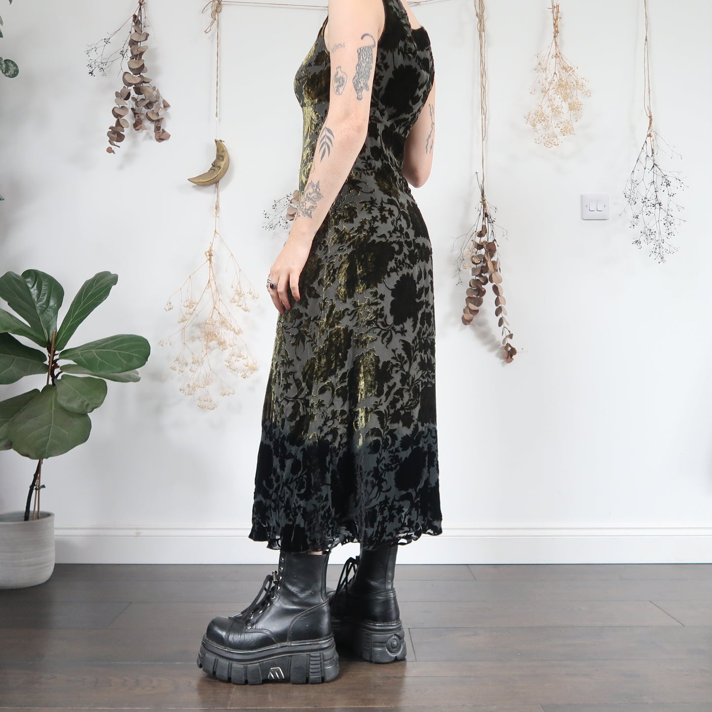 Green velvet dress - size S/M