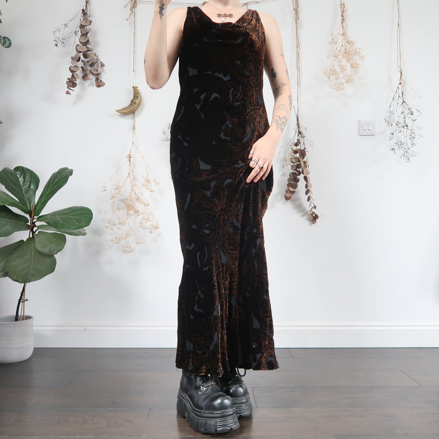 Velvet dress - size M