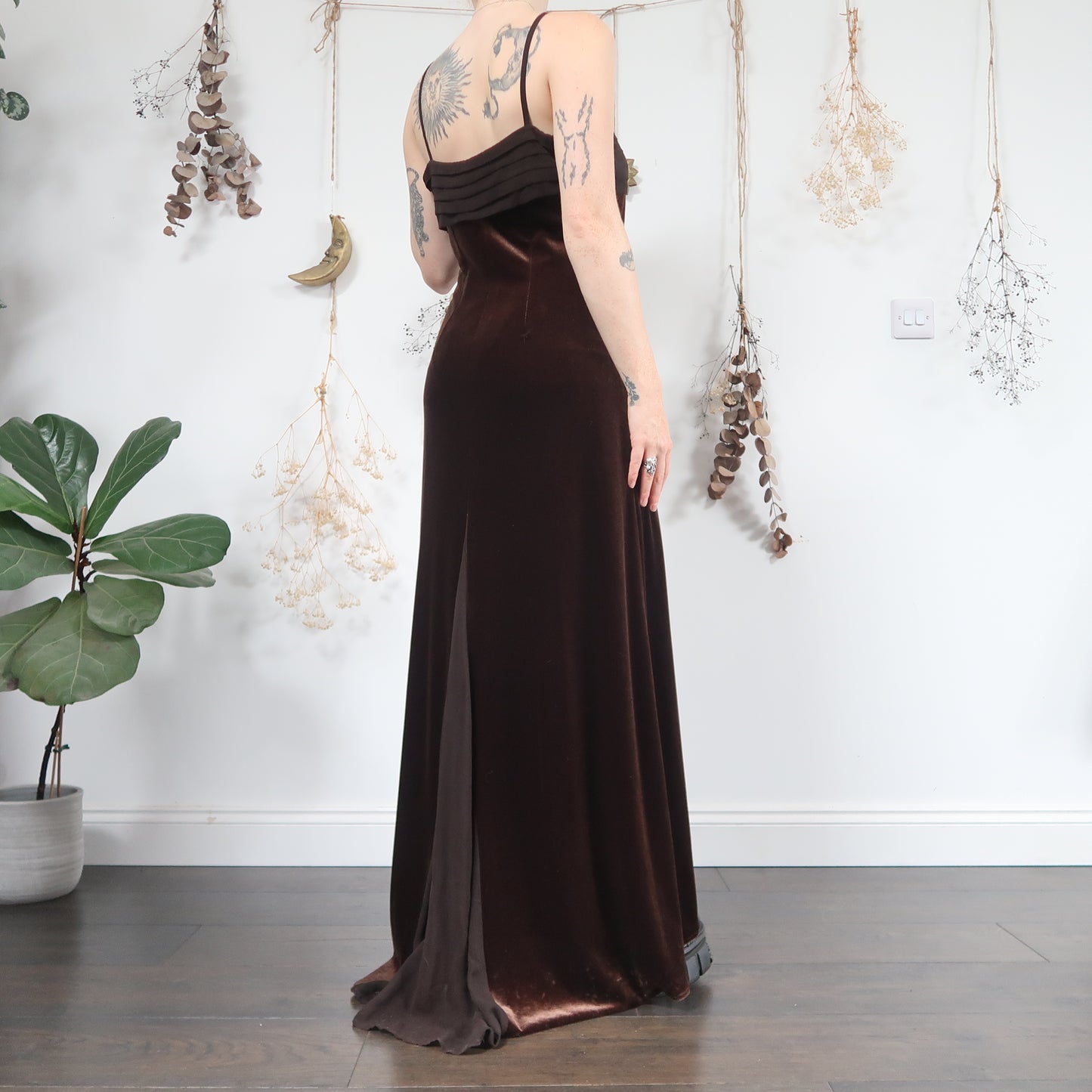 Brown velvet dress - size M