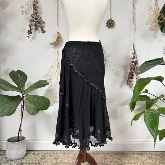 Black lace skirt - size L