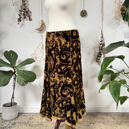 Velvet embossed skirt - size L