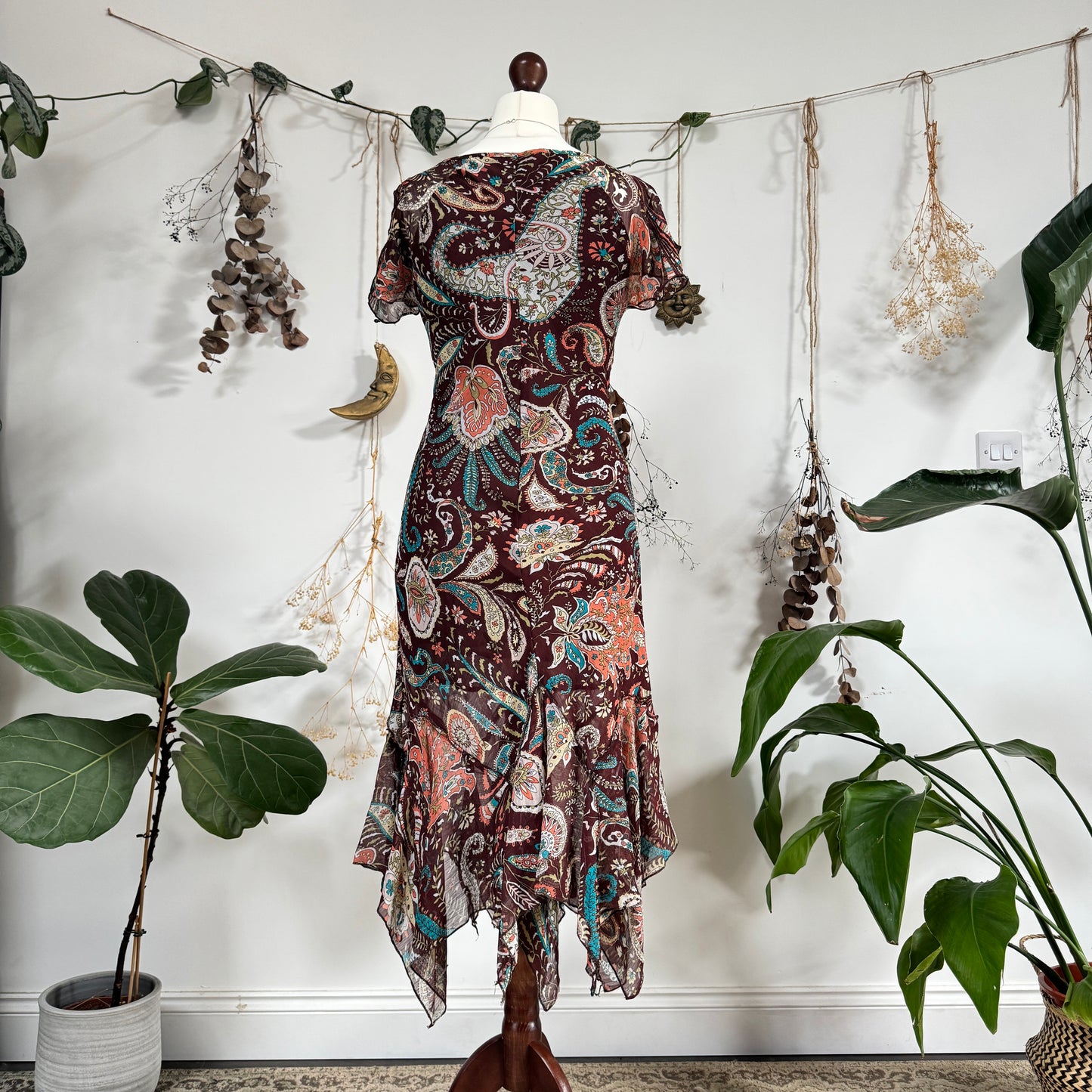 Brown paisley dress - size M