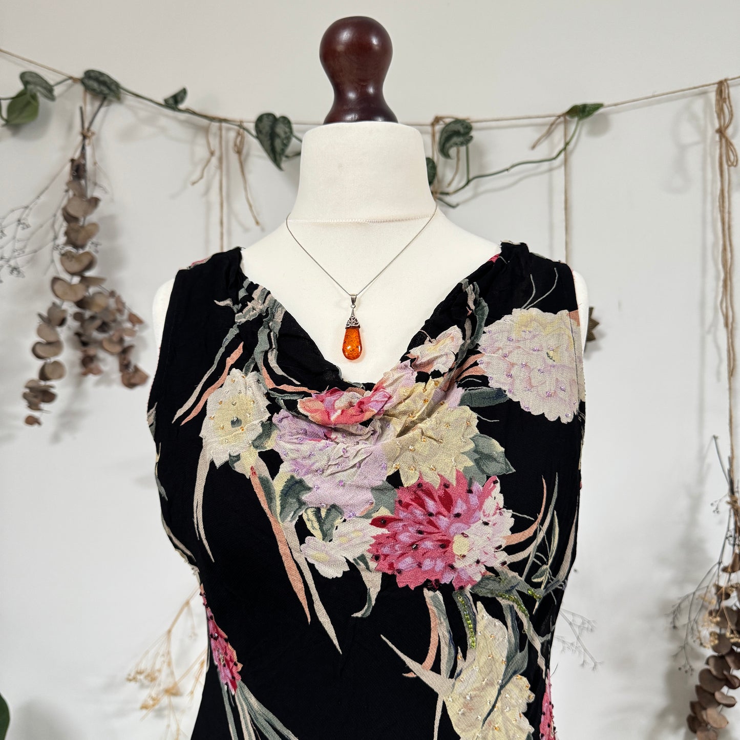 Floral midi dress - size M