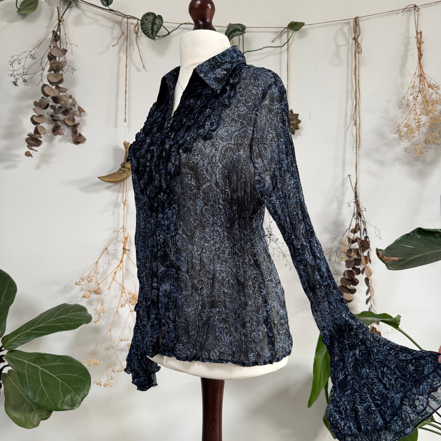 Crinkle blouse - size L