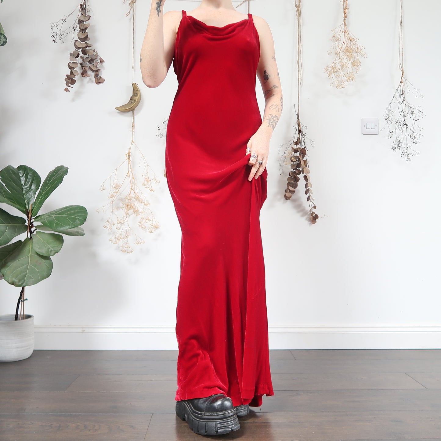 Red velvet dress - size M/L