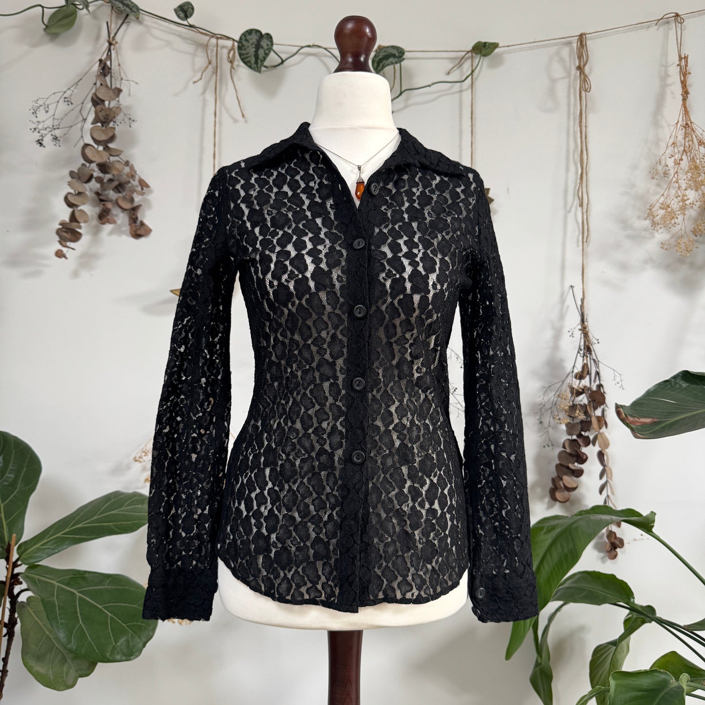 Black lace shirt - size M