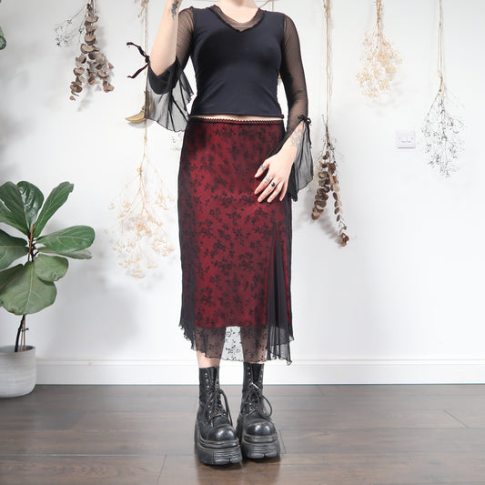 Black red mesh skirt - size M/L