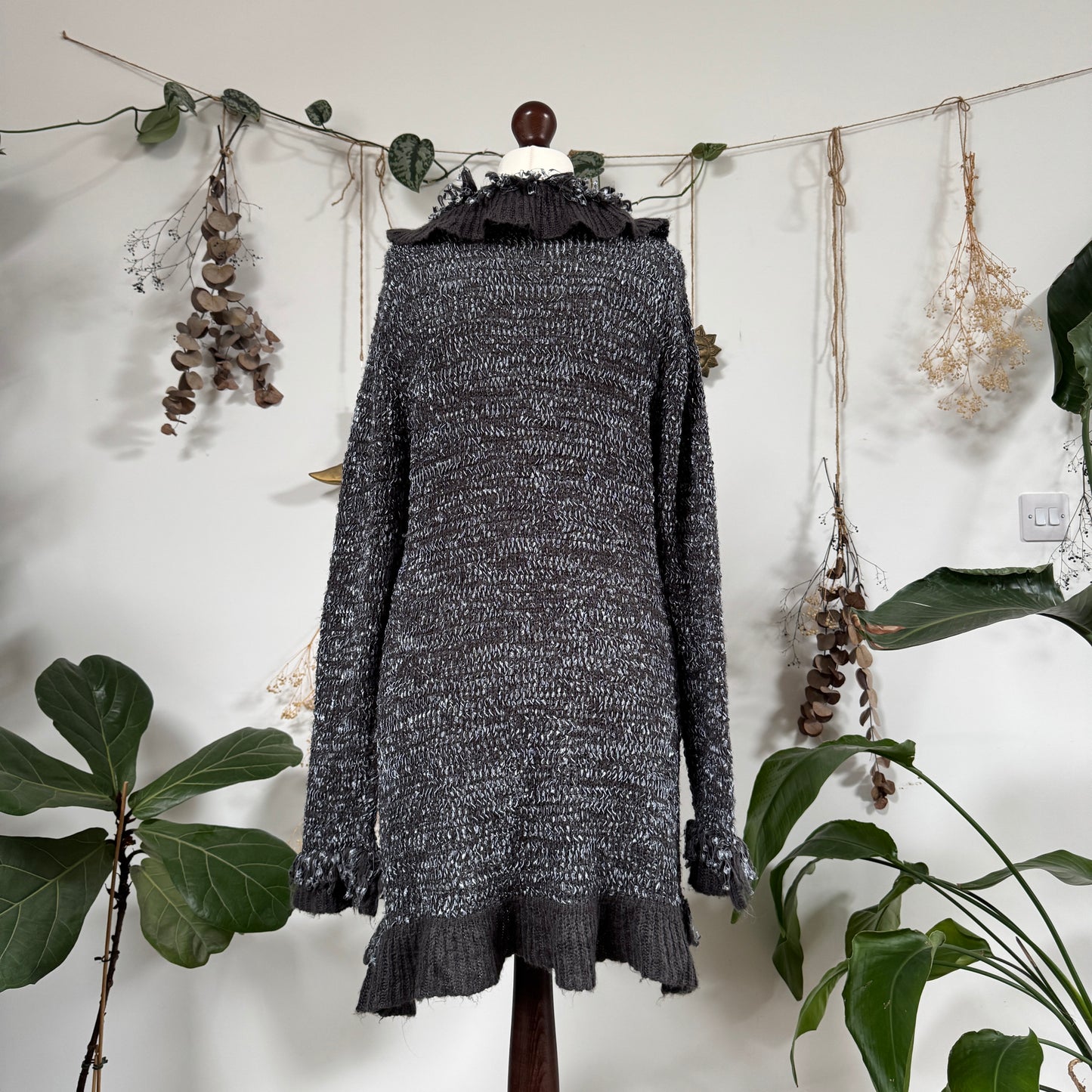 Grey knit cardigan - size M/L