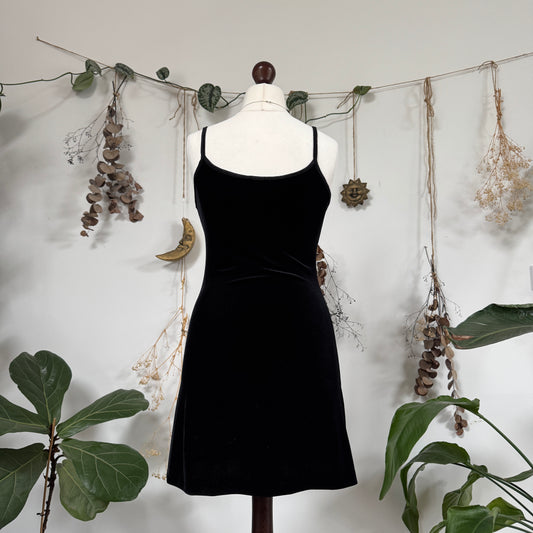 Black velvet mini dress - size S/M