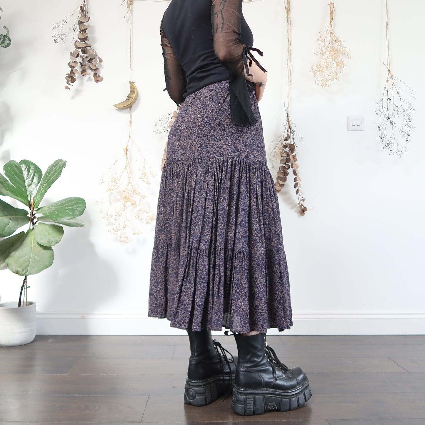 Navy tiered skirt - size L