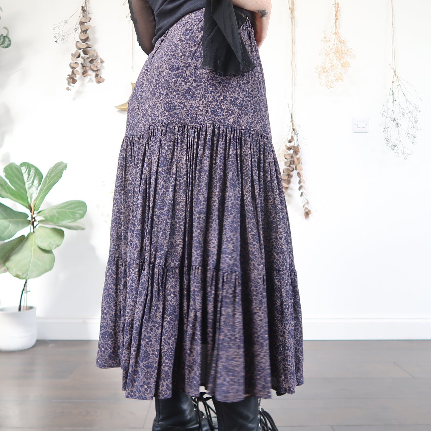 Navy tiered skirt - size L