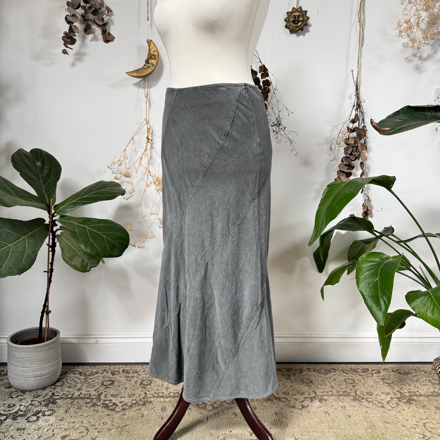 Corduroy skirt - size M