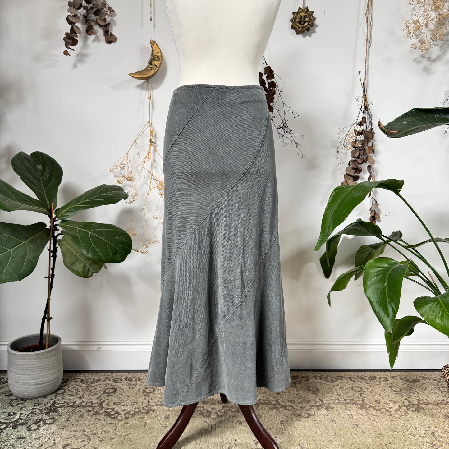 Corduroy skirt - size M