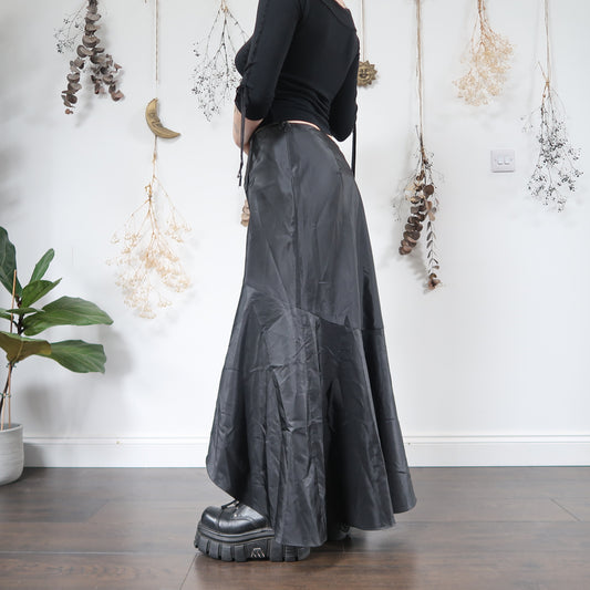Black skirt - size L