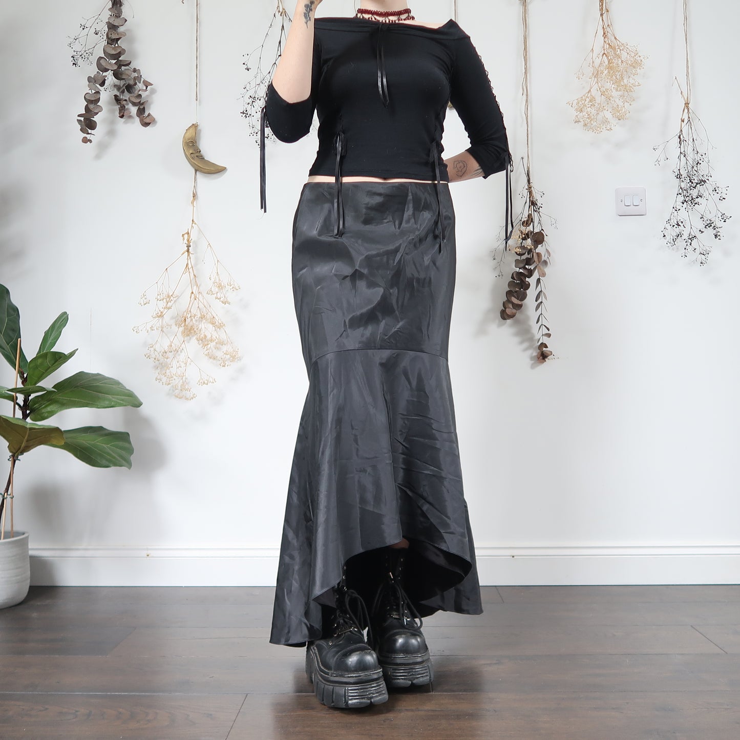 Black skirt - size L
