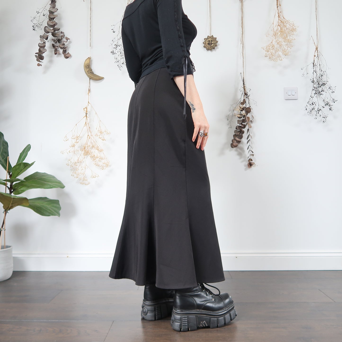 Black skirt - size M