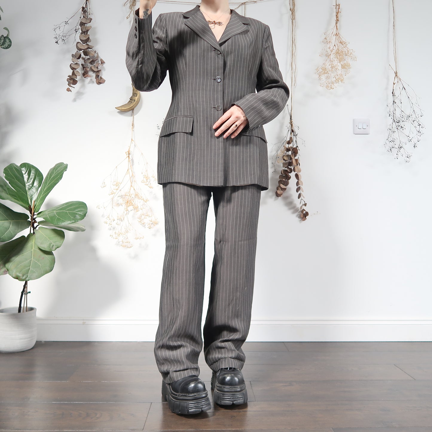 Grey pinstripe suit - size M