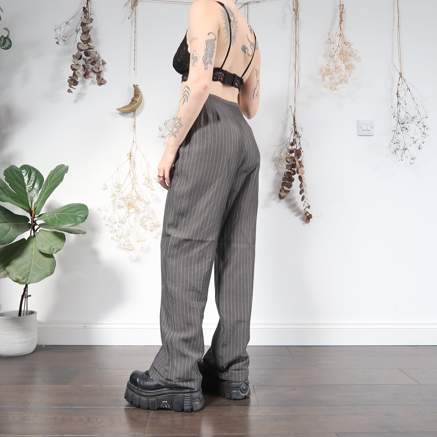 Grey pinstripe suit - size M