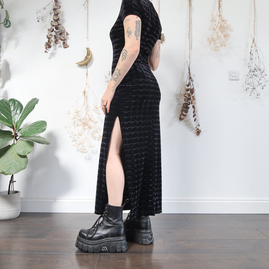 Black velvet dress - size M