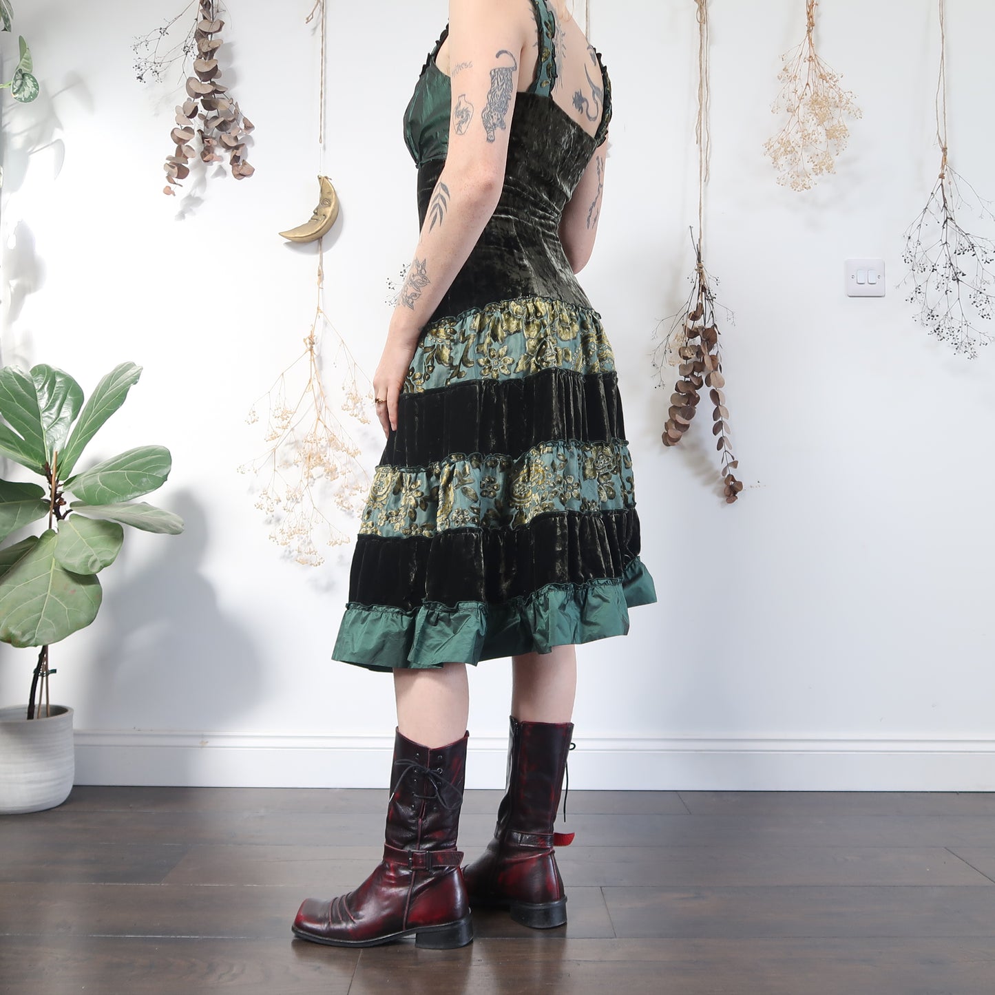 Green velvet dress - size S