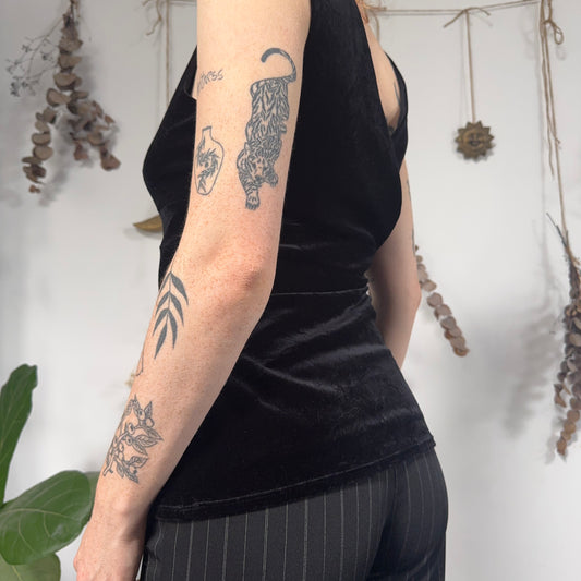 Black velvet top - size M