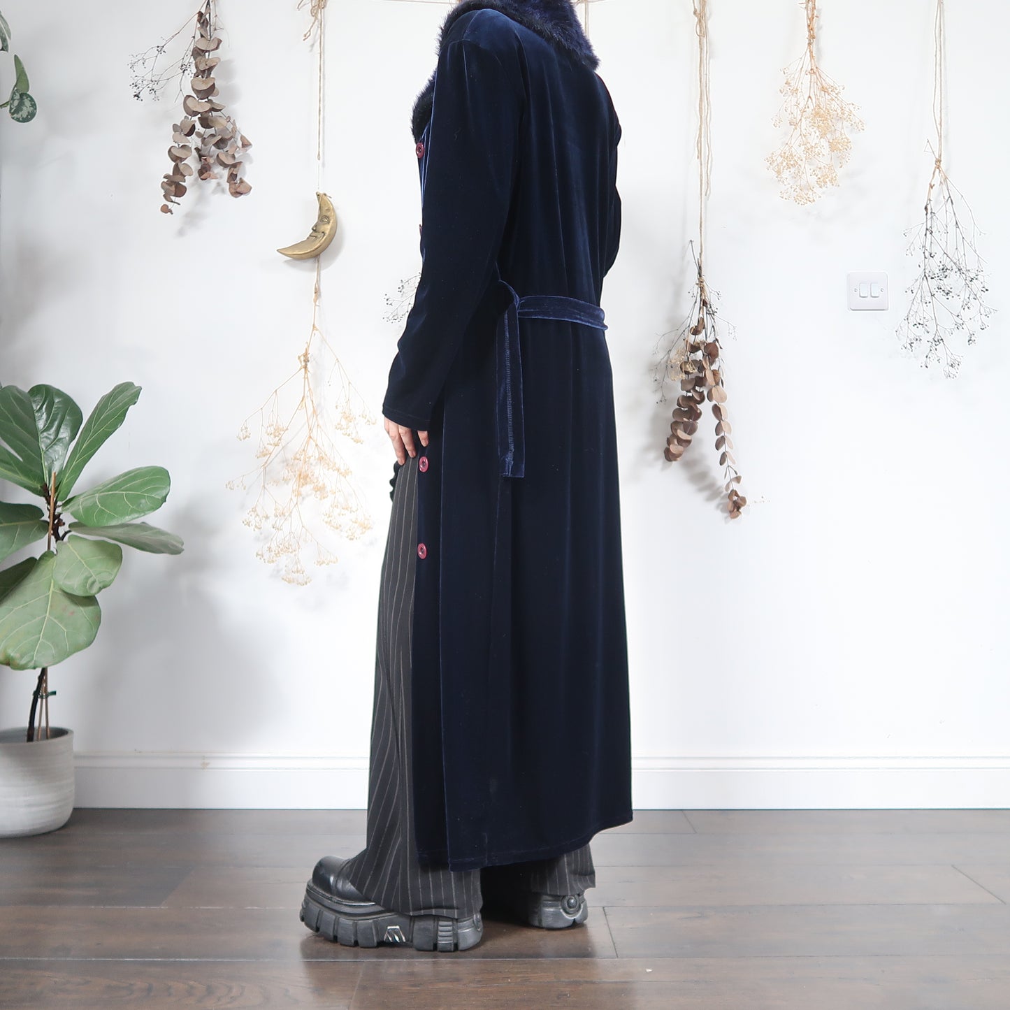 Blue velvet cardigan - size S/M