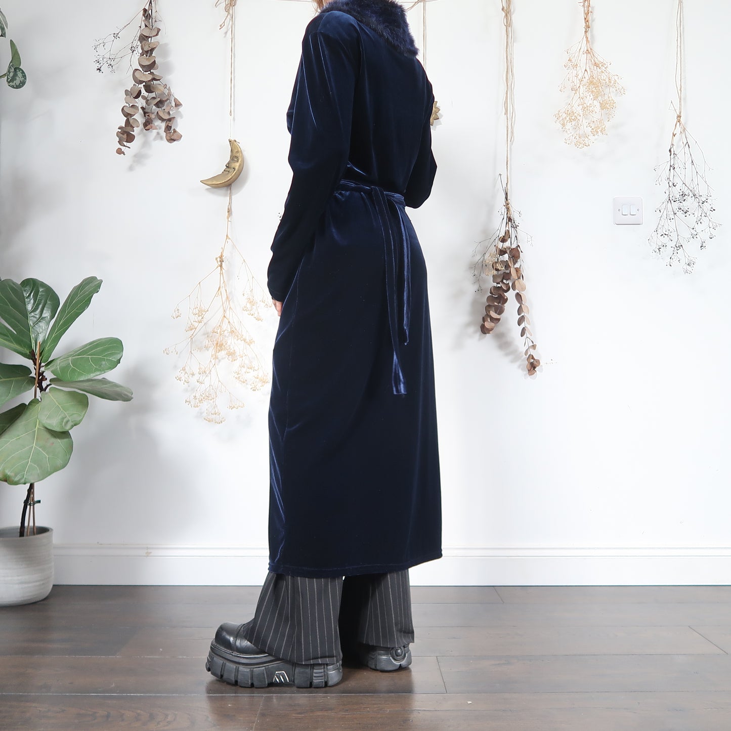 Blue velvet cardigan - size S/M