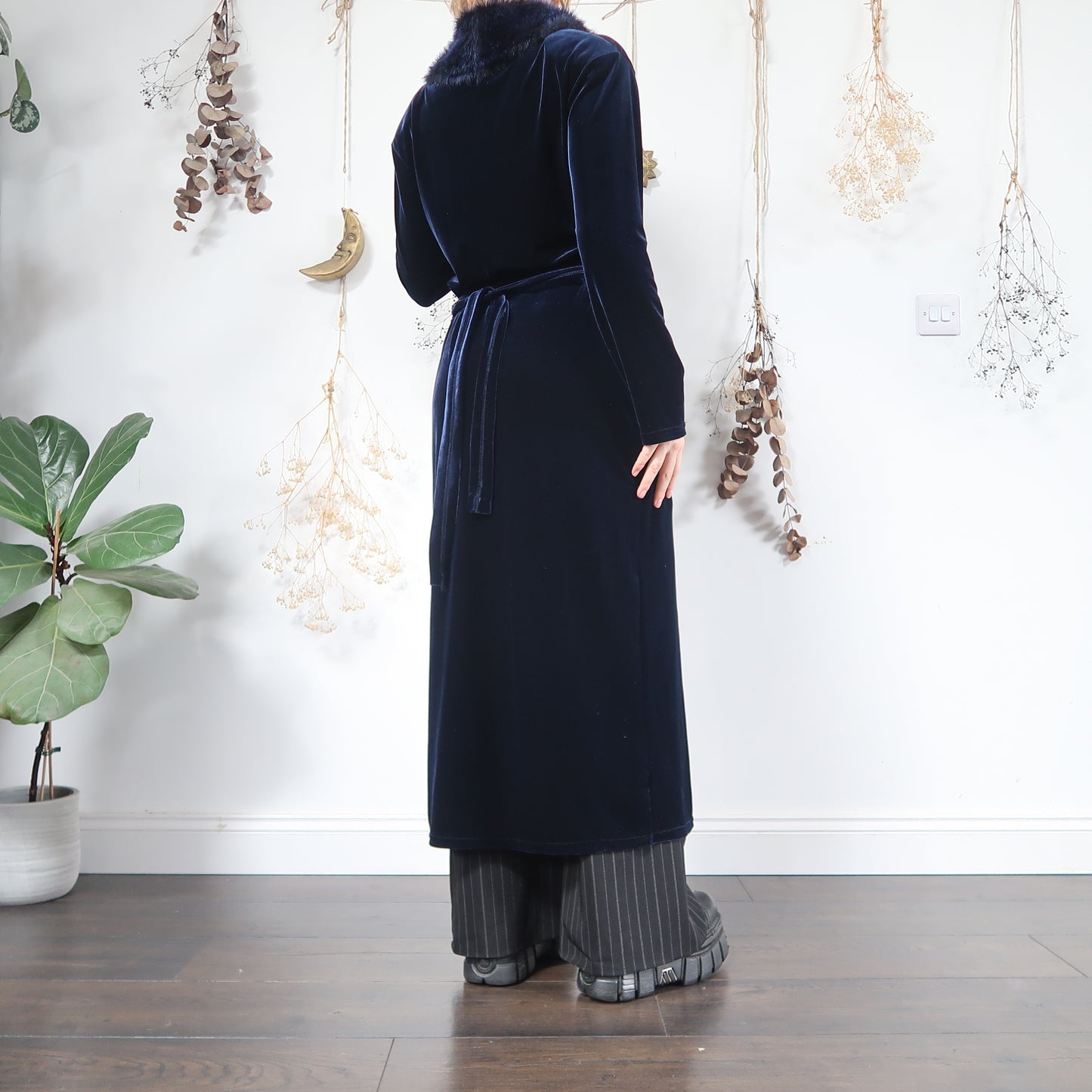 Blue velvet cardigan - size S/M