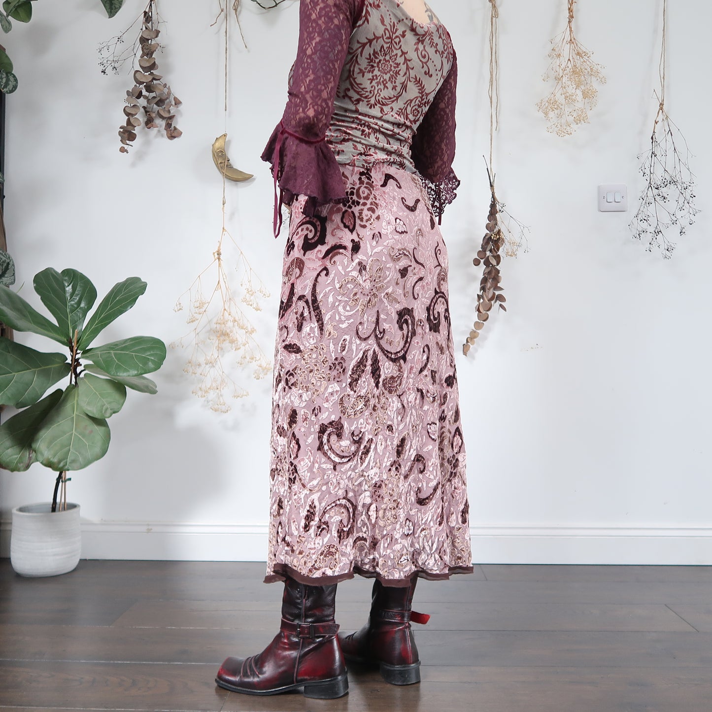 Pink velvet embossed skirt - size XL/XXL