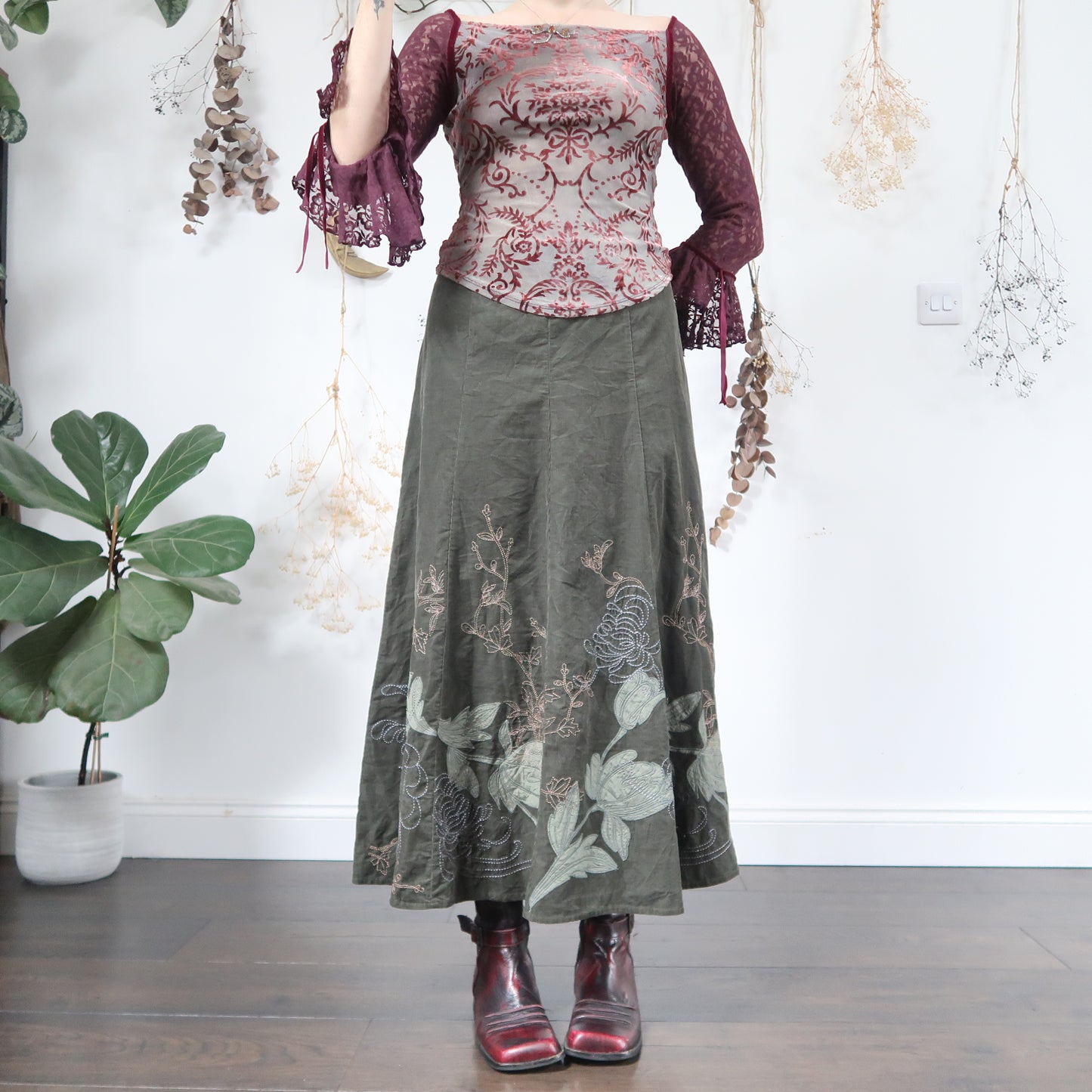 Green cord skirt - size L