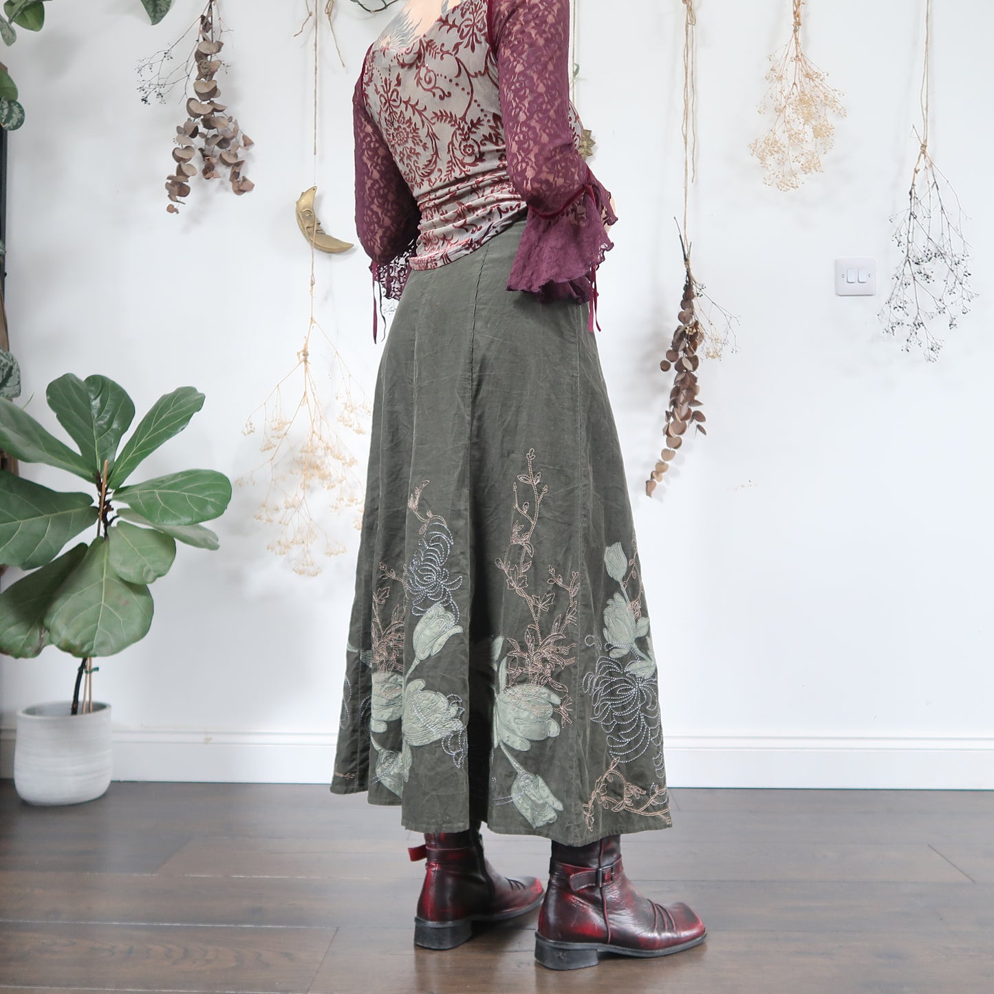 Green cord skirt - size L