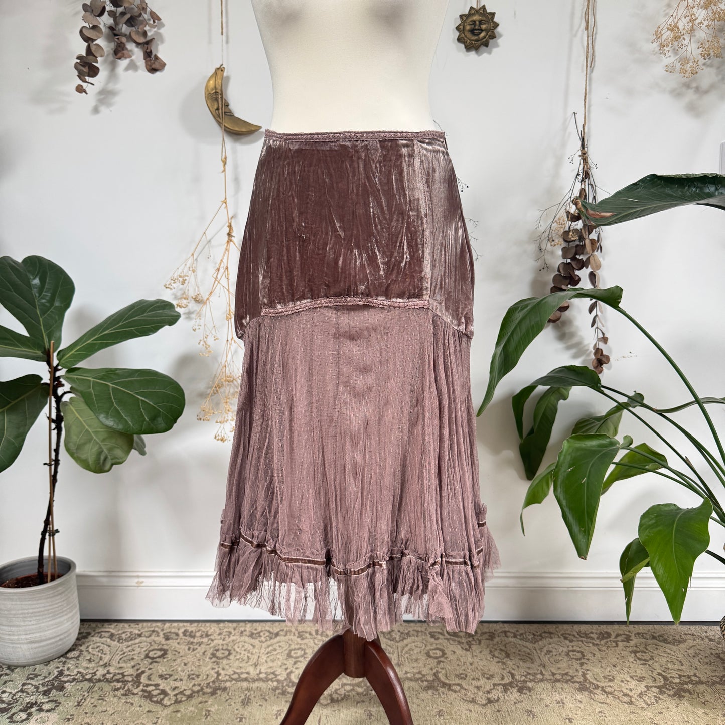 Dusky pink skirt - size M