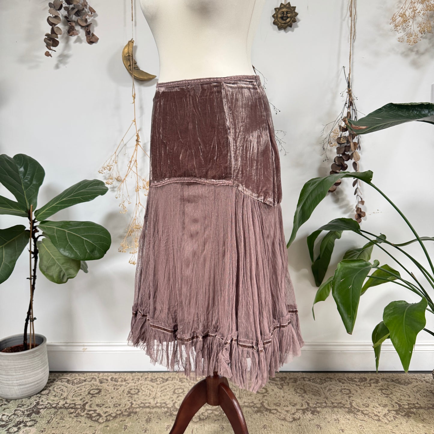 Dusky pink skirt - size M