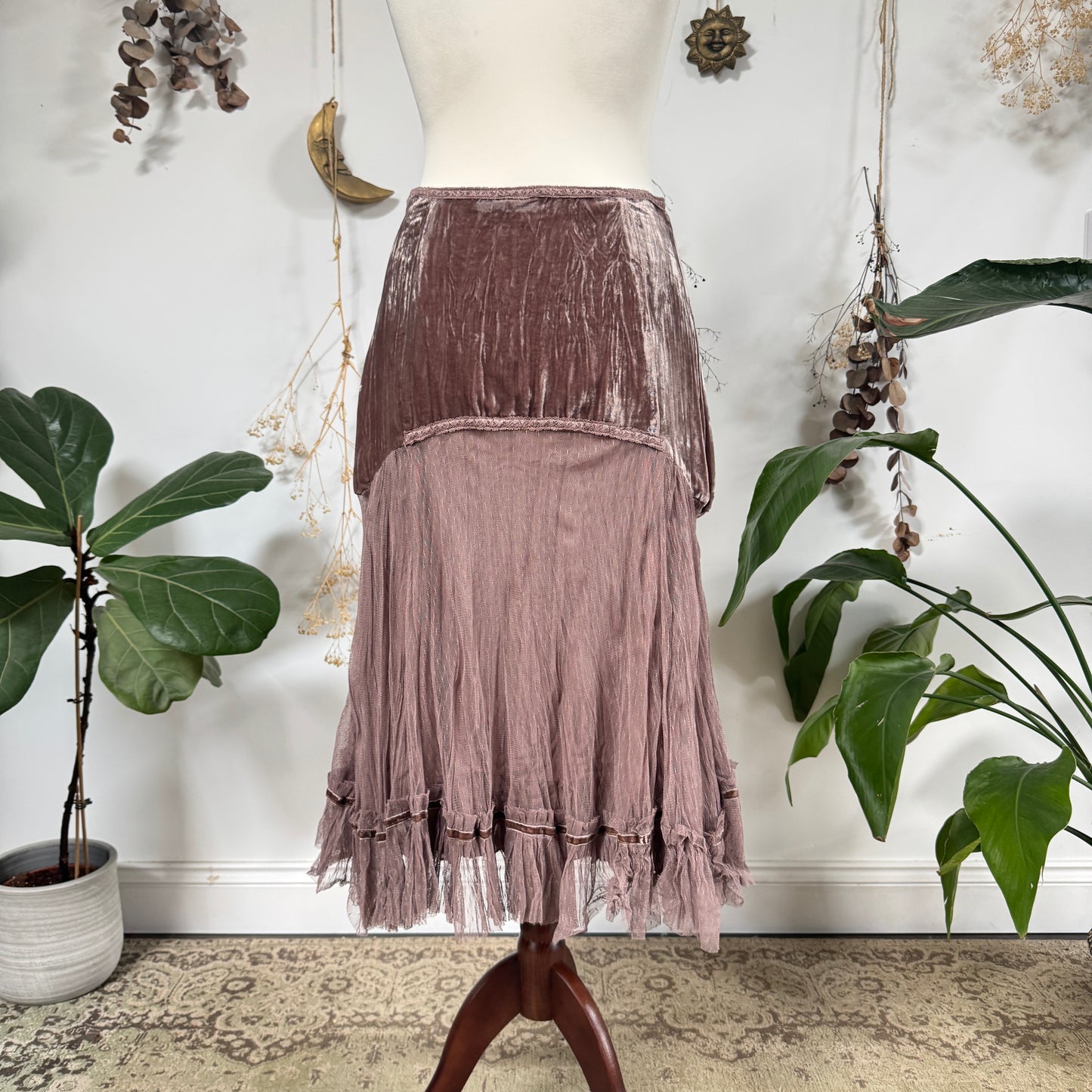 Dusky pink skirt - size M